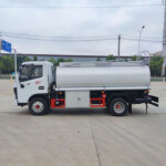 CXXM European standard tank mouth Q235 carbon steel 5-ton oil tanker fuel transport truck with oil pipe and fire extinguisher
